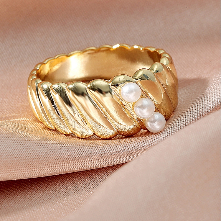 European and American cross-border new baroque pearl ring INS fashion creative metal geometric thread ring women wholesale ?
